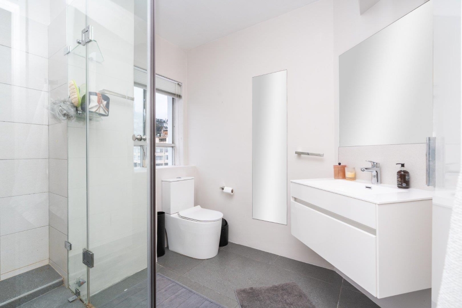3 Bedroom Property for Sale in Sea Point Western Cape
